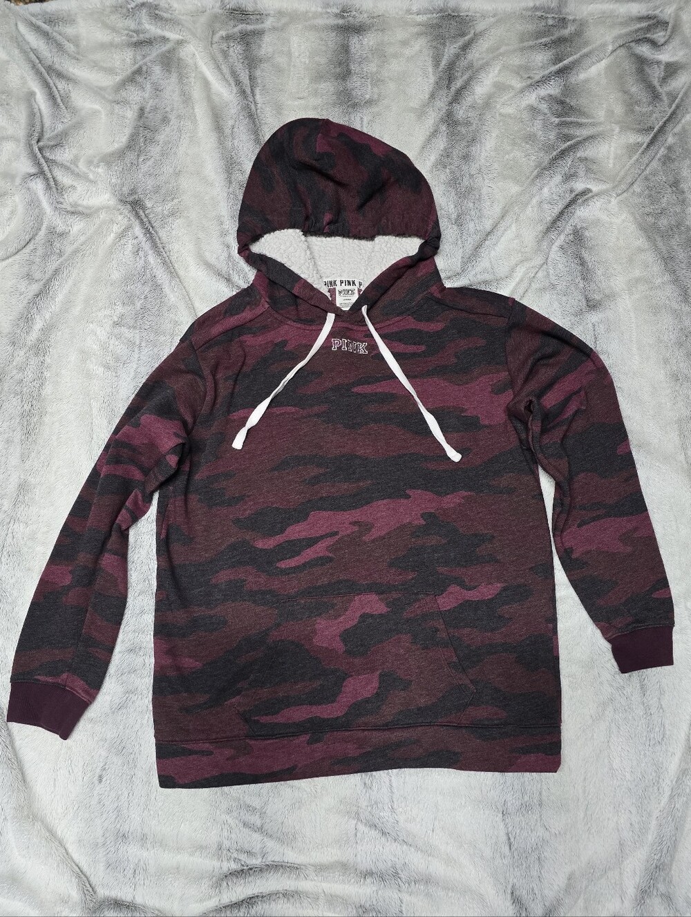 PINK Victoria's Secret Women's Maroon Camo Hoodie